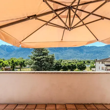 Appartamento Legnone By Interhome